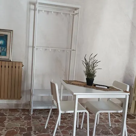 Palazzo Montagna B&B Grotte (Sicily)