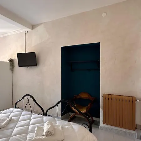 Palazzo Montagna Bed & Breakfast 3*